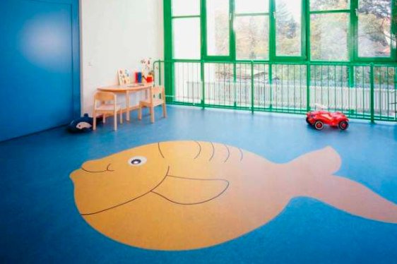 Vinyl sheet flooring for kindergarten