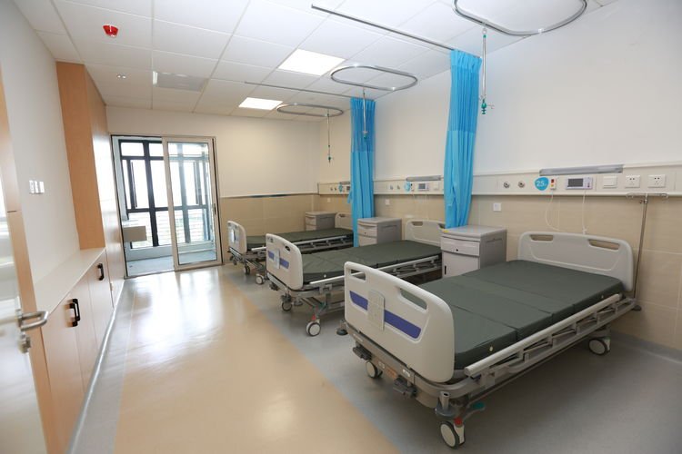 patients room vinyl sheet flooring