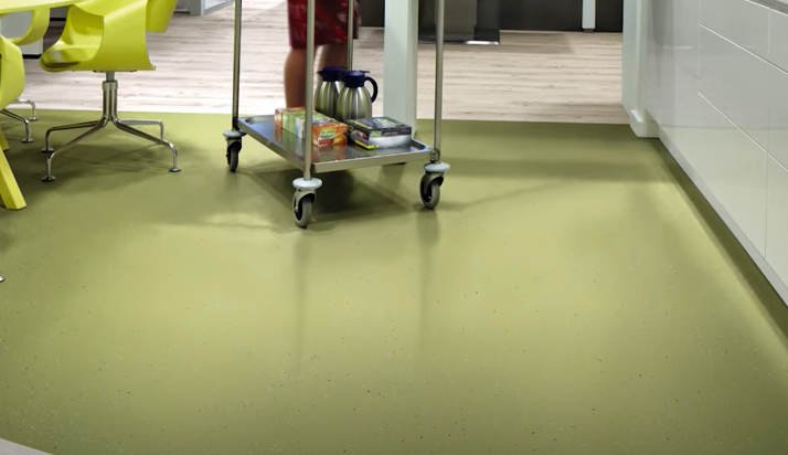 Homogeneous hospital grade vinyl sheet flooring 2