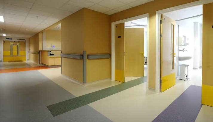 Homogeneous hospital grade vinyl sheet flooring 3