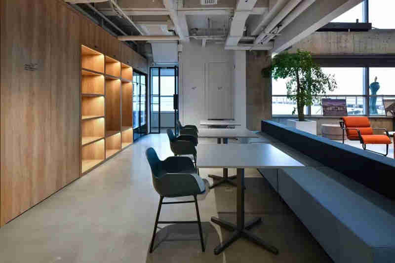 Office Vinyl Flooring 4